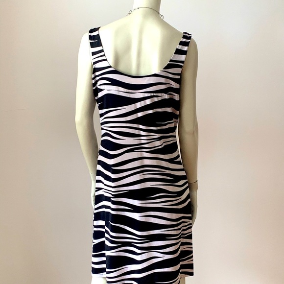 Gorgeous Zebra print mini! - Picture 2 of 2